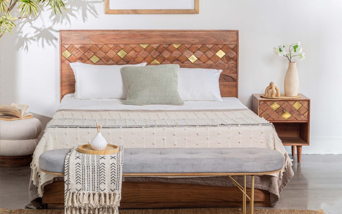 Luxurious Bed Design | Wood Carving Bed made up of Sheesham Wood | King/Queen Size |Designer Headboard - Image 4