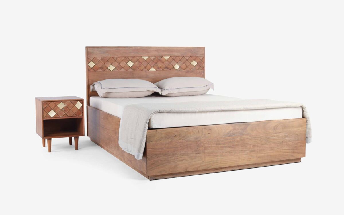 Luxurious Bed Design | Wood Carving Bed made up of Sheesham Wood | King/Queen Size |Designer Headboard - Image 2
